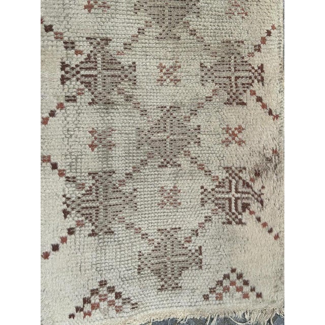 Small Moroccan Distressed Tribal Rug, 1940s For Sale - Image 3 of 18