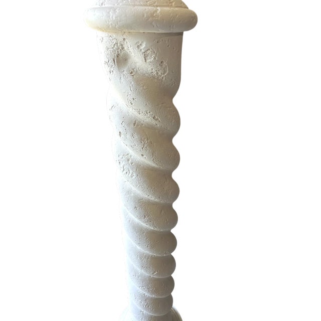 1980s 1980s White Plaster Twisted Spiral Column Floor Lamp in the Style of Michael Taylor, John Dickinson & Serge Roche and Lattice-Print Pagoda Lampshade For Sale - Image 5 of 6