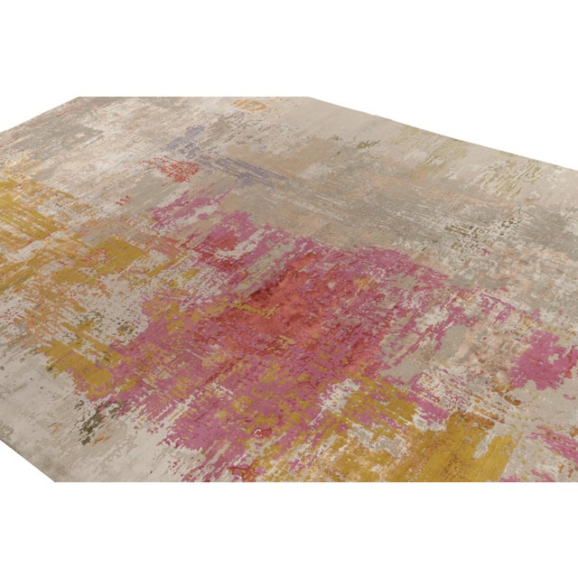 Rug & Kilim’s Modern Abstract Rug in Pink, Gold and Gray Painterly Pattern For Sale In New York - Image 6 of 7