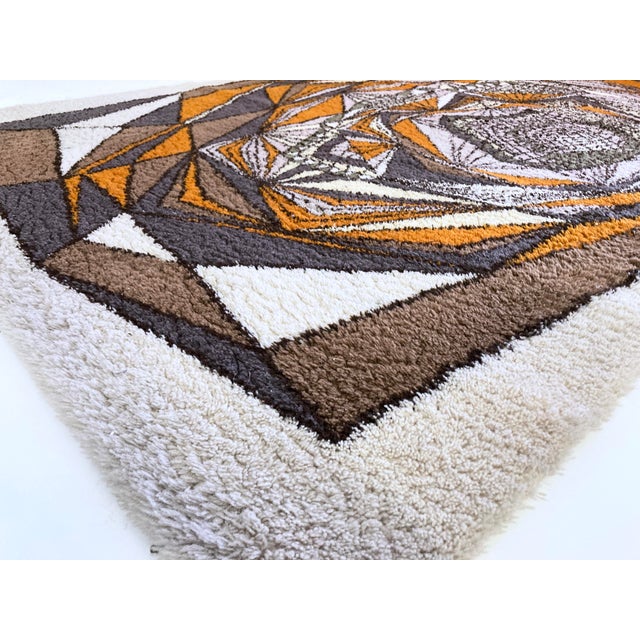 Space Age Op Art Rug in Brown and Orange Tones, 1970s For Sale - Image 4 of 6