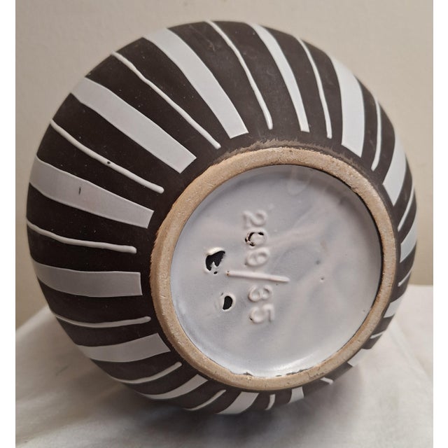 1960s Vintage German Vase by Liesel Spornhauer for Schlossberg Keramik, 1960s For Sale - Image 5 of 6