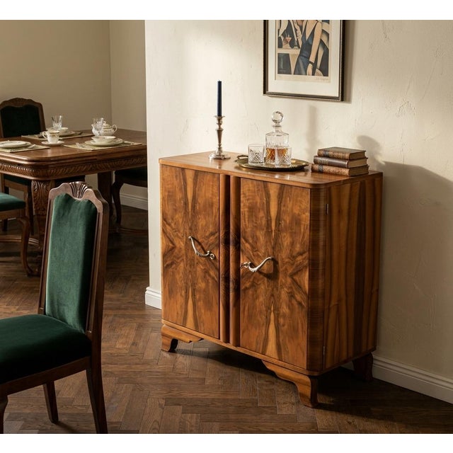 1920s Art Deco French Walnut Two-Door Figured Buffet, 1930 For Sale - Image 5 of 16