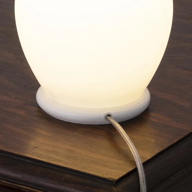 Small White Satin Murano Glass Table Lamp, Italy For Sale - Image 6 of 10