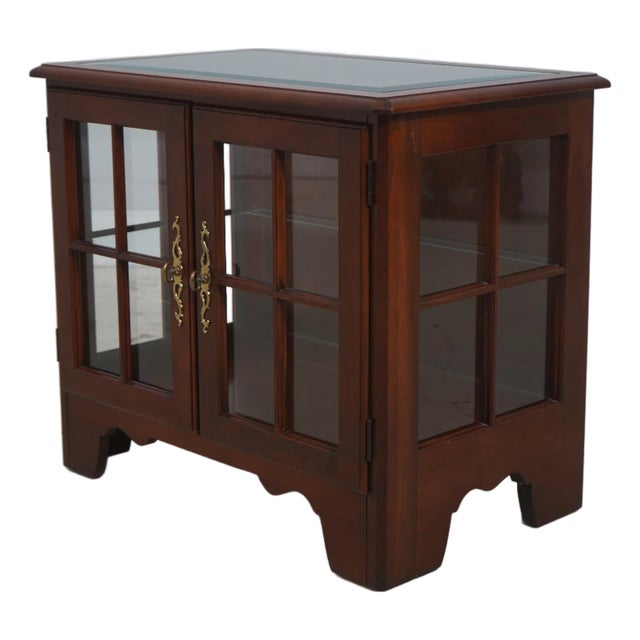 Pennsylvania House Cherry Two-Door Glass Top Vitrine Display Table For Sale