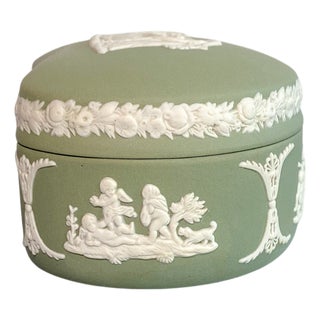 Vintage Green Wedgwood Jasperware Classical Trinket Box With White Reliefs For Sale