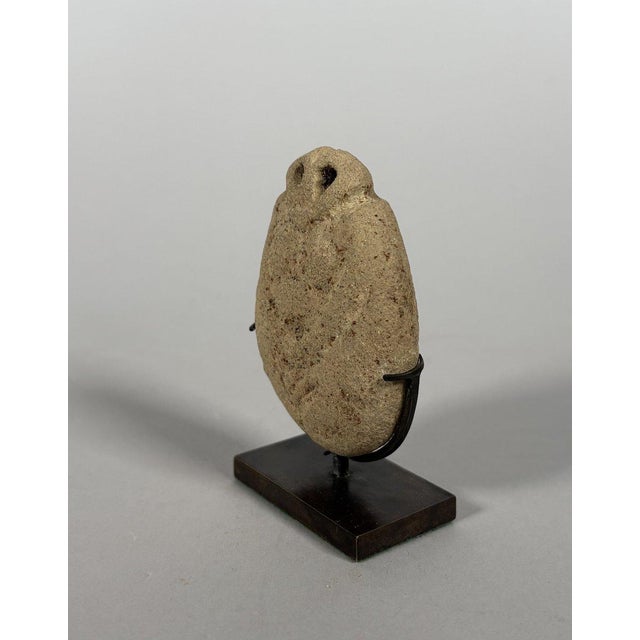 Tribal Bell-shaped idol with eyes, Tell Brak Archaeology, 4th millennium BC For Sale - Image 3 of 7