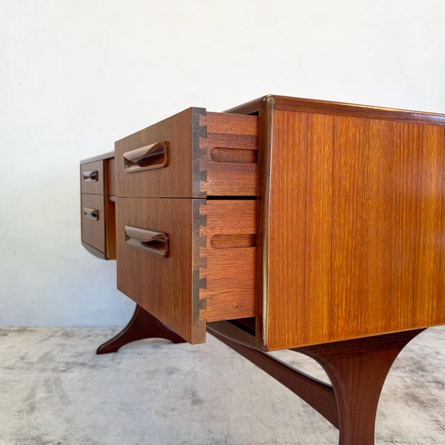 Brown Fresco Dressing Table by Victor Wilkins for G-Plan, 1960s For Sale - Image 8 of 12