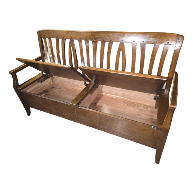 1990s Bernhardt Furniture "Bandini" Arts & Crafts Oak Storage Settle Bench For Sale