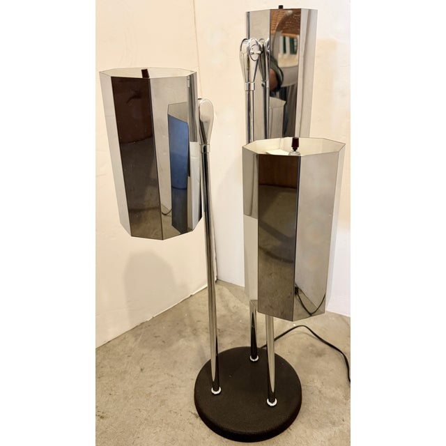Metal Koch & Lowy Adjustable Triple Octagon Shade Chrome Desk Lamp, 1960s For Sale - Image 7 of 10