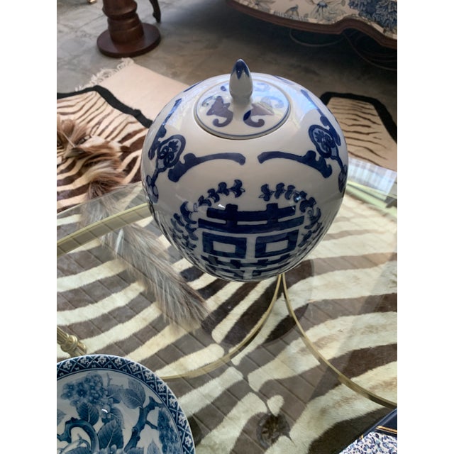 Blue and White Hand Painted Chinoiserie Ginger Jar For Sale In Seattle - Image 6 of 9