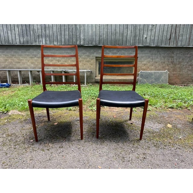Mid-Century Modern Mid 20th Century Set of j.l. Moller 4 High Ladder Back Teak Dining Chairs For Sale - Image 3 of 17