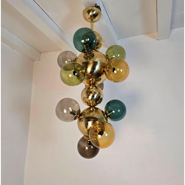 Glass and Brass Italian Mid-Century Modern Chandelier For Sale - Image 4 of 9
