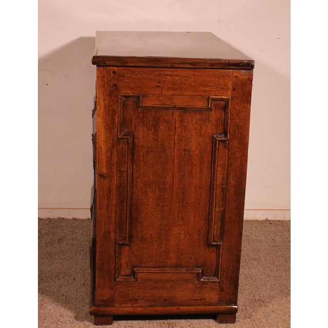 Tan Jacobean Chest of Drawers in Oak and Walnut, 17th Century For Sale - Image 8 of 11