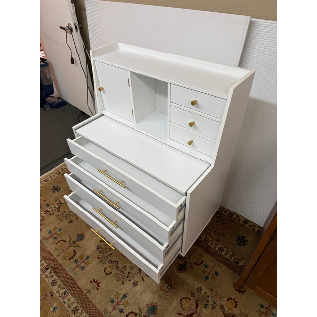 2020s Modern Luxe Make-Up Vanity With Storage For Sale - Image 5 of 12