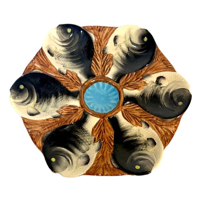 English Majolica Fish Head Oyster Plate in the Style of Mintons or George Jones For Sale