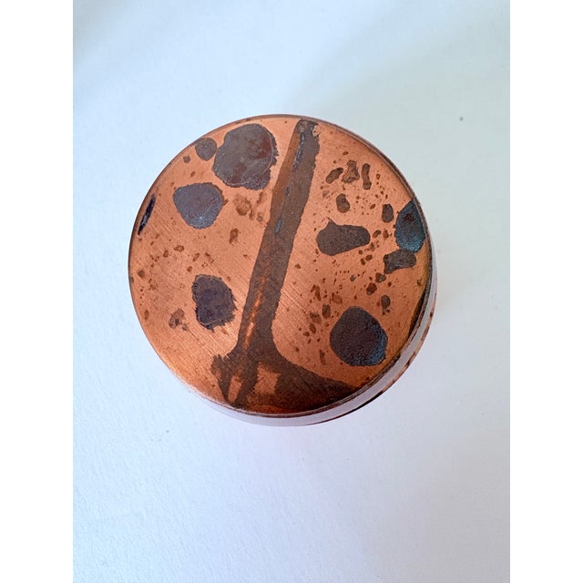 Black Mid 20th Century Asian Lacquer Tea Caddy With Copper Interior – Black Floral Storage Jar For Sale - Image 8 of 8