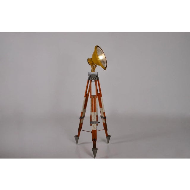 1960s Industrial Tripod Spotlight from Holophane, 1960s For Sale - Image 5 of 18