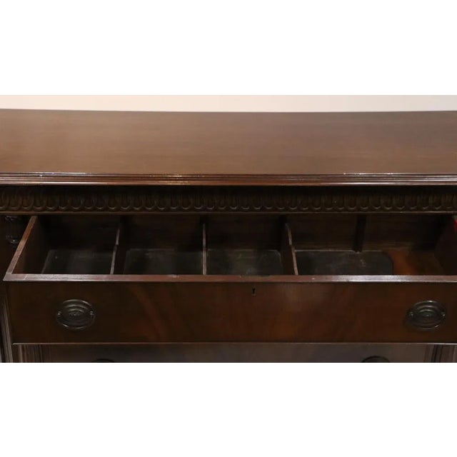 Traditional 1920s American Large Regency-Style Mahogany Credenza Sideboard. For Sale - Image 3 of 7