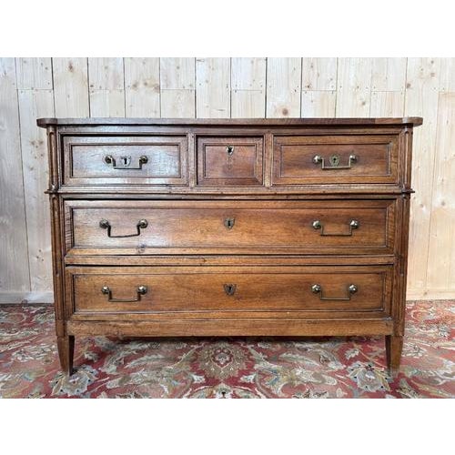 Louis XVI Chest of Drawers in Walnut For Sale - Image 10 of 10