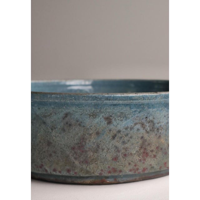 Scandinavian Modern Raku-Fired Stoneware Bowl attributed to Inger Rokkjær, 1990s For Sale - Image 6 of 14