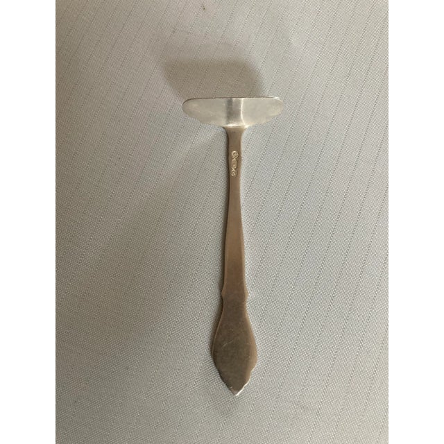 Vintage silver plate baby food pusher,4.15"L X 1.75"W, Hallmark (90) Excellent condition.