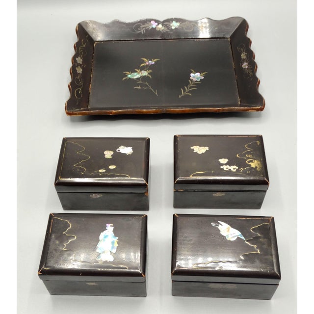 19th-Century Chinese Export Papier-Mâché Games Box For Sale - Image 6 of 11