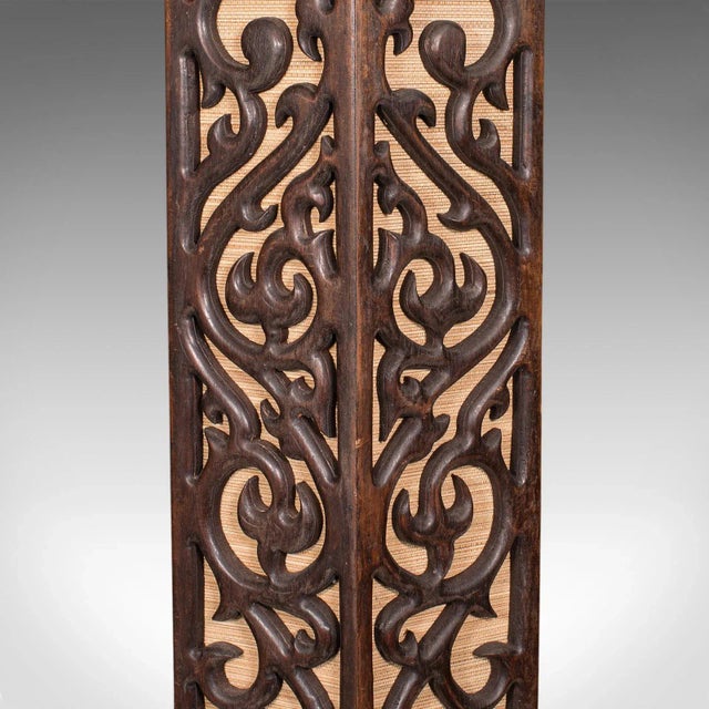 1960s 1960s Vintage Oriental Rattan Hexagonal Stand For Sale - Image 5 of 10