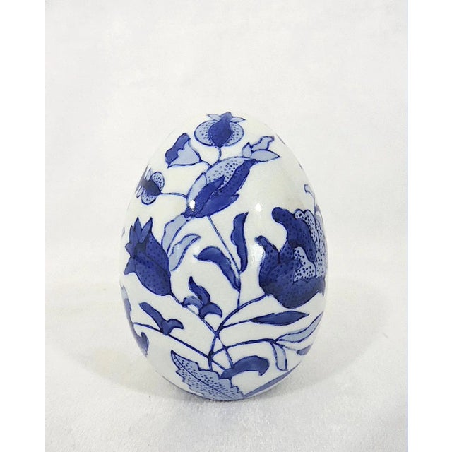 Blue Vintage Chinese Blue & White Porcelain Tea Pot Set & Ornamental Egg Paperweight - 3 Pieces For Sale - Image 8 of 8
