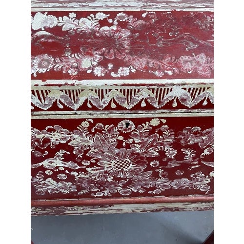 Early 19th Century Anglo Indian Camphor Wood Trunk on Stand With Mongoose Motif For Sale - Image 9 of 12