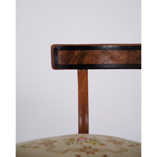 Gold Small Piano Stool in Polished Walnut with Marquetry, 1880 For Sale - Image 8 of 12