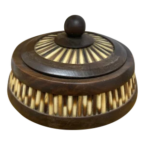 Vintage Mid 20th Century Round Lidded Porcupine Quill Box