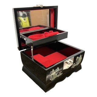 Korean Black Lacquer + Mother of Pearl Locking Jewelry Box, Small For Sale