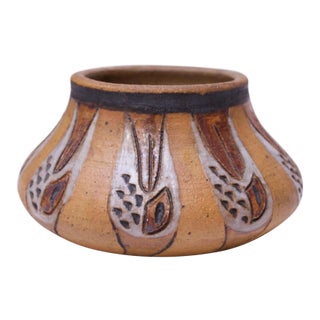 Small Vintage Studio Stoneware Vase in Ochre With Sgraffito Decoration For Sale