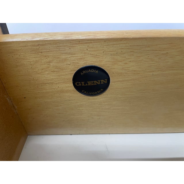 Pair of Walnut Nightstands Attributed to John Kapel for Glenn of California, 1960s For Sale - Image 15 of 15