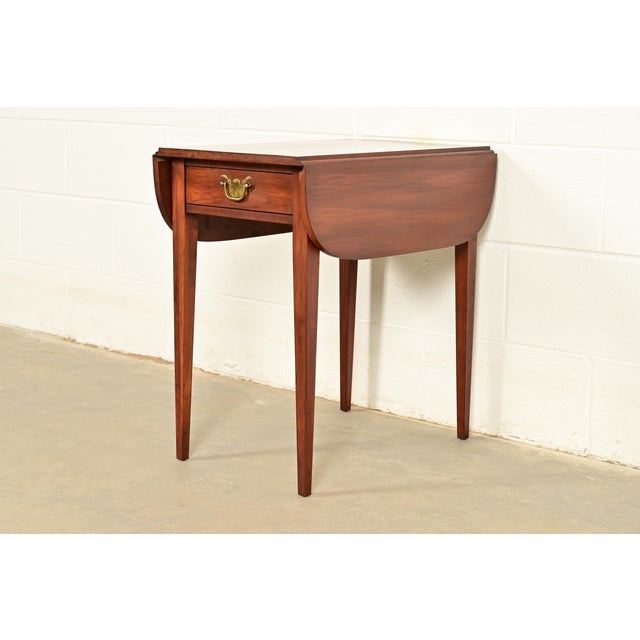 Henkel Harris Henkel Harris Georgian Solid Cherry Wood Drop Leaf Pembroke Side Table For Sale - Image 4 of 15