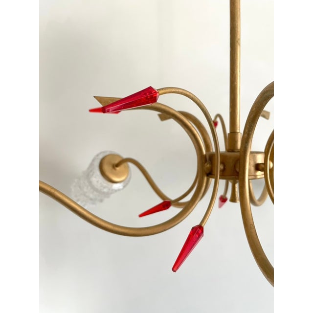 Gold Mid-Century Modern French Atomic Chandelier with Red Acrylic Glass Accents and Textured Glass Shades, 1960s For Sale - Image 8 of 13