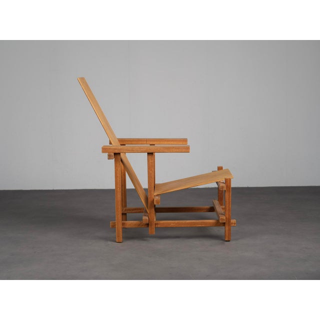 Modern Modernist Lounge Chair in the style of Gerrit Rietveld, Netherlands, 1980s For Sale - Image 3 of 11