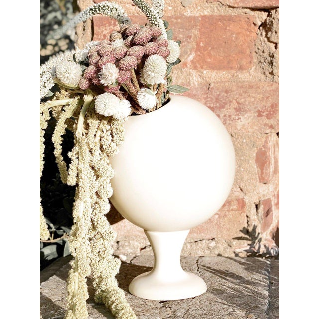 Souvenir_white Matte Vase by Rodrigo Vairinhos For Sale - Image 4 of 18