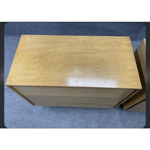 Mid-Century Modern Pair of Mid-Century John Stuart 3-Drawer Chests For Sale - Image 3 of 6
