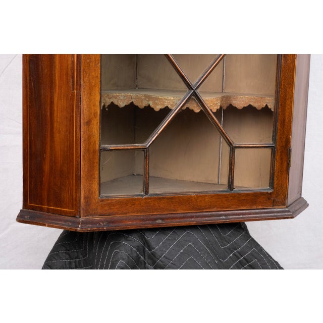 Late 18th Century Georgian Wall Mounted Corner Cabinet For Sale - Image 4 of 11