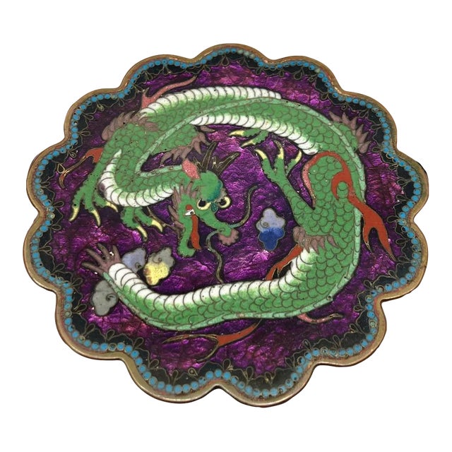 1870 Japanese Cloisonné Meiji Period Green Scrolling Dragon Scalloped Edge Dish For Sale