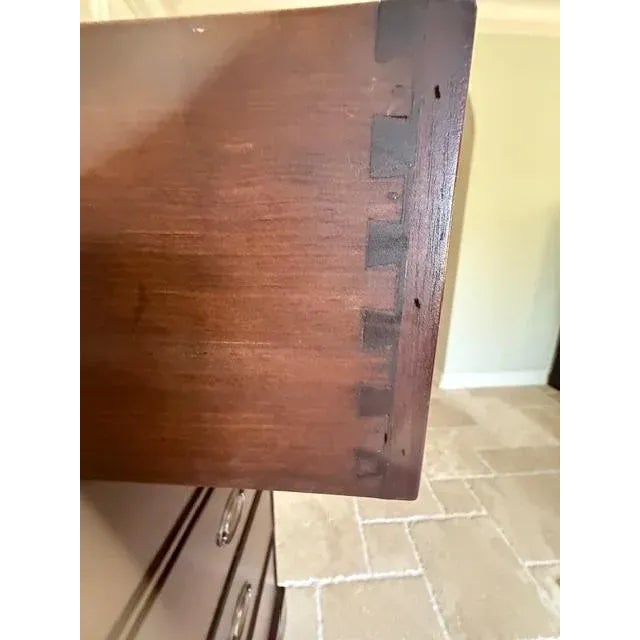 Antique style Chest of Drawers Lovely dovetail drawers, solid construction.