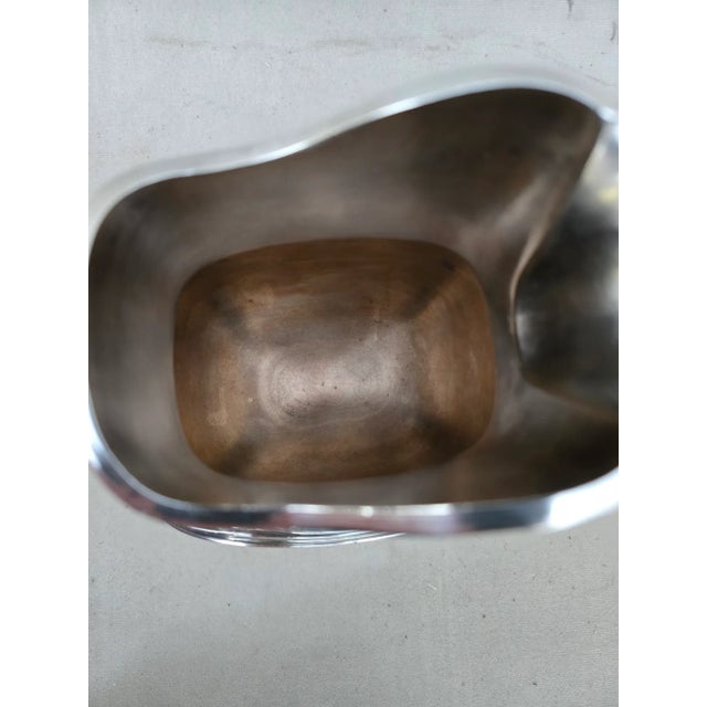 1950s Rogers Silver Plated Daffodil Water Pitcher For Sale In Los Angeles - Image 6 of 9