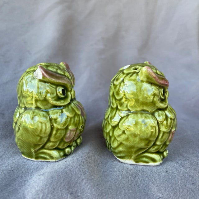Green Vintage Hollywood Regency Pink & Green Salt & Pepper Shakers- a Pair For Sale - Image 8 of 11