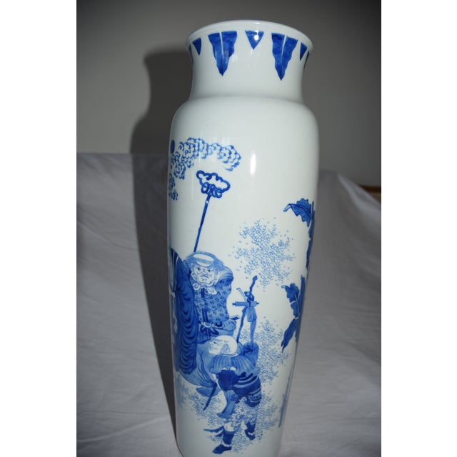 19th Century Chinese Blue and White Porcelain Vase For Sale - Image 10 of 11