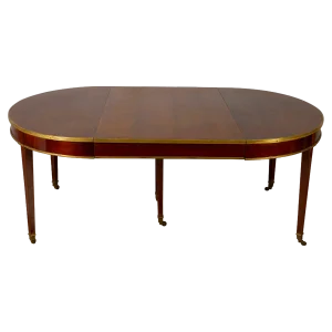 Large French Oval Extendable Dining Table in Walnut, 19th Century