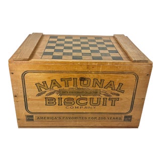 1990s Vintage Boho Chic Americana Rustic Commemorative Biscuit Pine Box Game Board For Sale