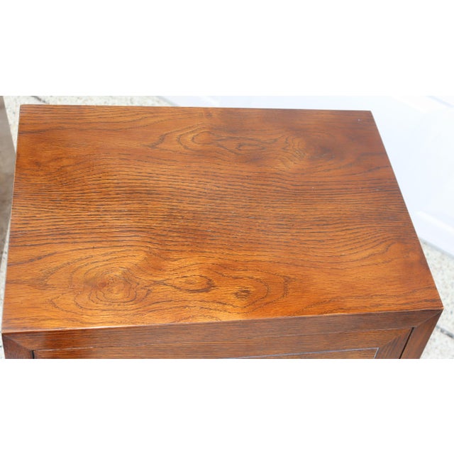 Pair of Vintage Henredon Campaign-Style Nightstands/End Tables For Sale In Tampa - Image 6 of 10