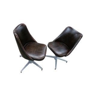 Brody Mid-Century Leather Swivel Chairs - A Pair For Sale