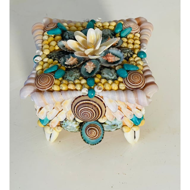 1980s Fabulous Sea Shell Encrusted Gift Box For Sale - Image 4 of 6